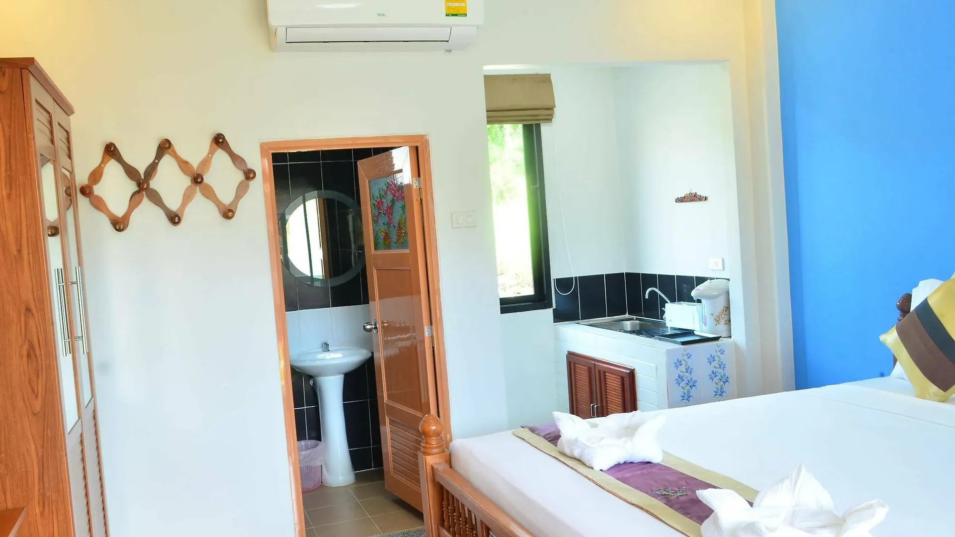 **  Phongpipat Lanta Mansion Hotel Koh Lanta Thailand