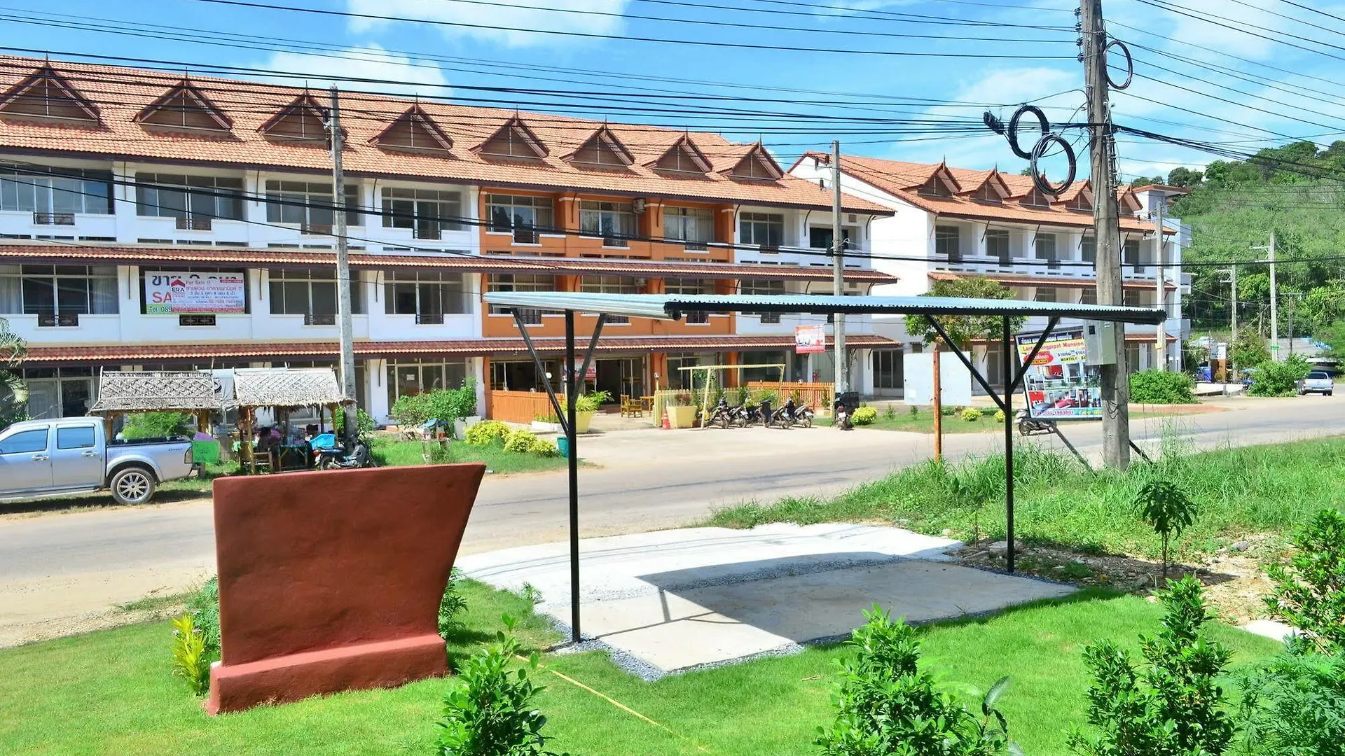 **  Phongpipat Lanta Mansion Hotel Koh Lanta Thailand