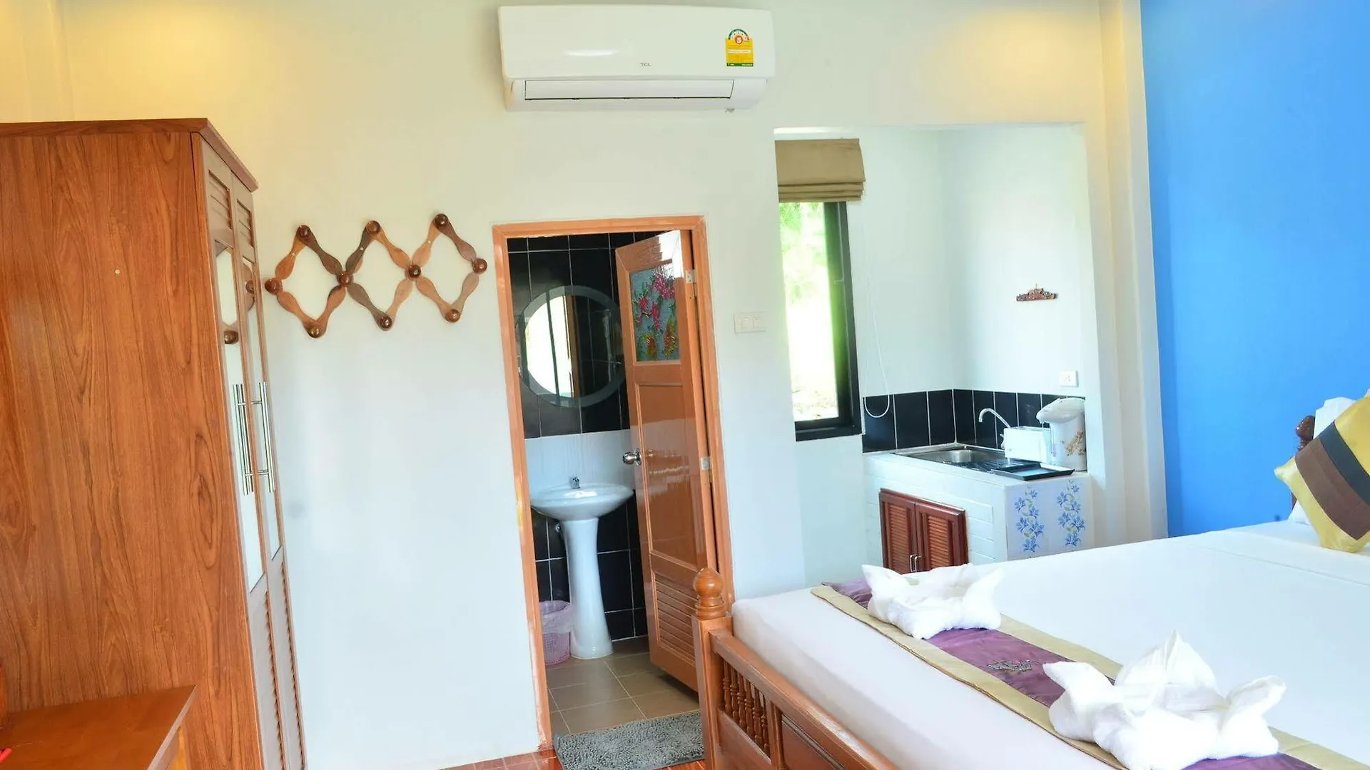 Phongpipat Lanta Mansion Hotel Ko Lanta Thailand